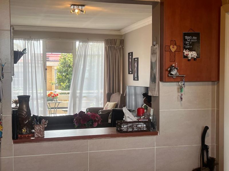 This lock up and go upstairs unit is up for grabs in a lovely complex. - Photo 10