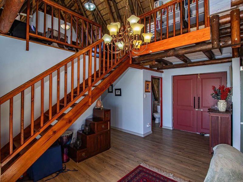 EXCLUSIVE COASTAL RETREAT - Photo 5