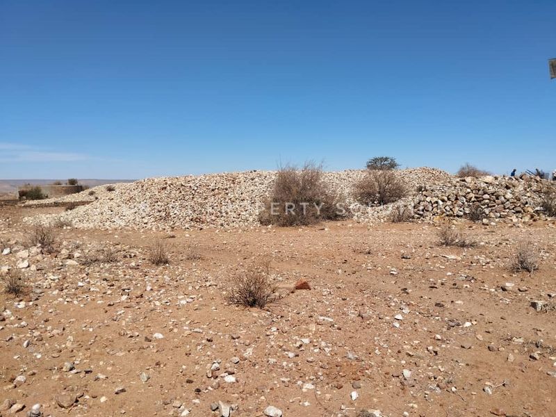 BEAUTIFULL HUNTING / LIVESTOCK / MINING FARM FOR SALE IN THE SOUTH OF NAMIBIA – ARIAMSVLEI DISTRICT - Photo 5