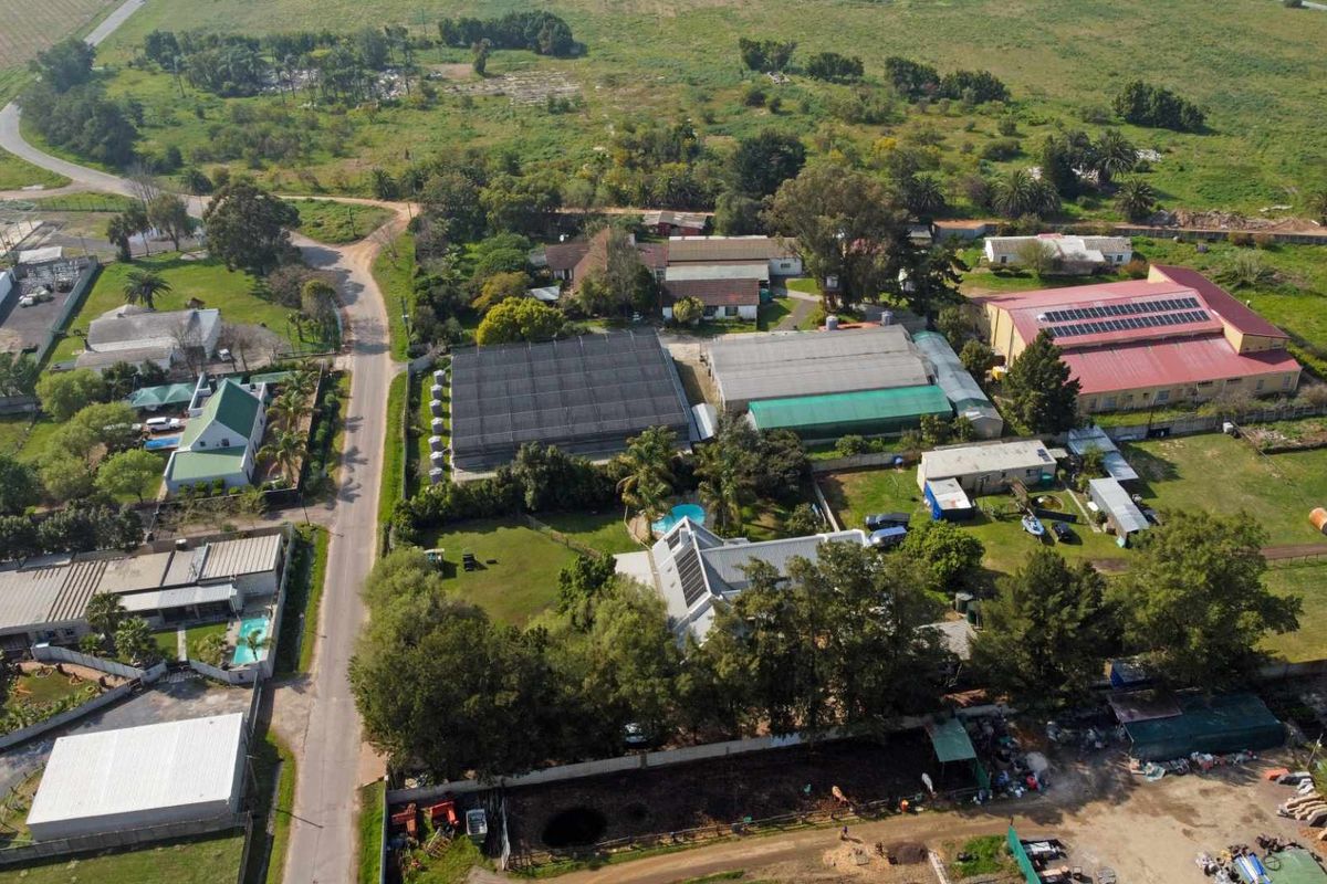 From Rural Retreat to Cape Town's Next Property Hotspot  PRIME DEVELOPMENT OPPORTUNITY,  8,179m2  PLOT FOR SALE, R8,500,000 - Photo 3