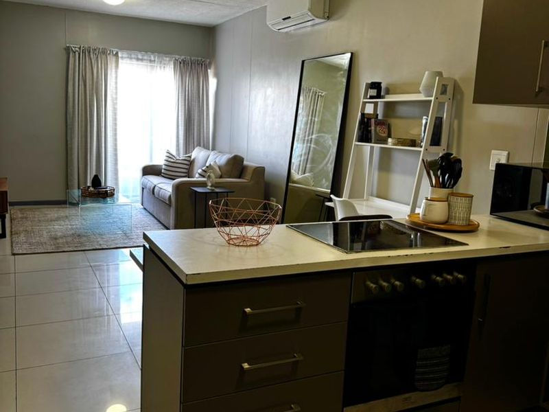 Merensky Tower- CBD Fully furnished 2bedroom flat, open plan kitchen, bathroom, balcony - Photo 6