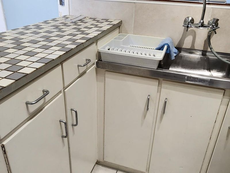Unfurnished Studio apartment with safe parking - Photo 9