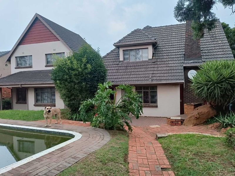 🔥 TWO HOMES IN ONE! Luxury 5-Bedroom Family Estate with Flatlet, Pool & Entertainment Area – Exceptional Value Near the N1 🔥 - Photo 6