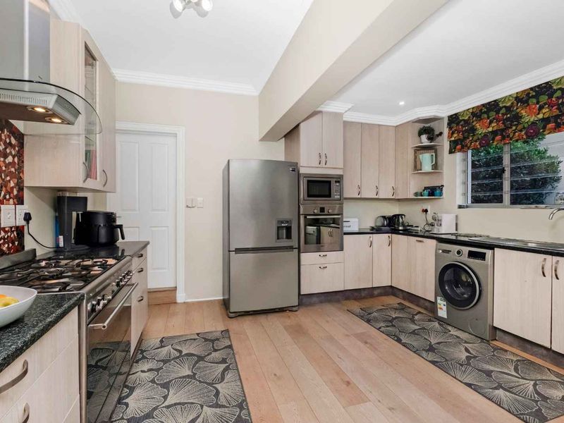 4 BEDROOM FAMILY HOME FOR SALE IN MAGLIESSIG - Photo 7