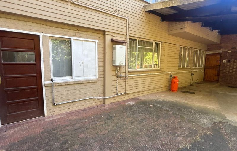Spacious 2-Bedroom Flat for Rent with Private Deck and Solar in Boughton