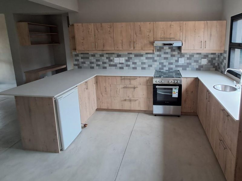 Perfect start-up two bedroom family home for sale - Photo 8