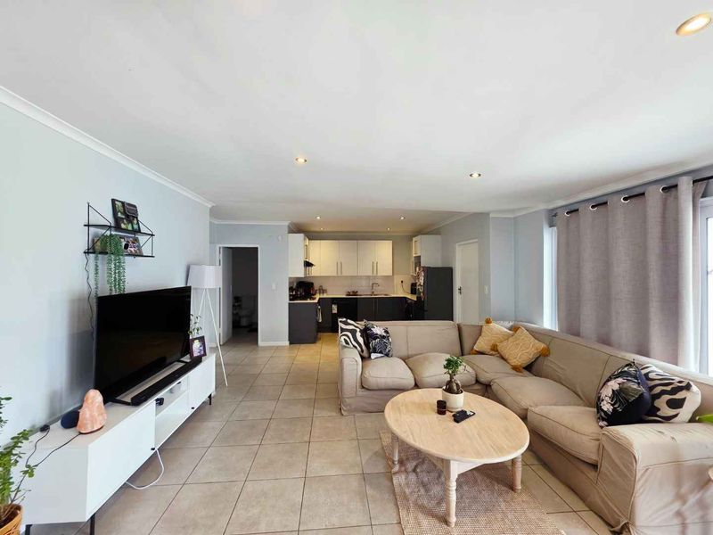 Modern Single-Level Gem in the Heart of Welgelegen - Photo 6