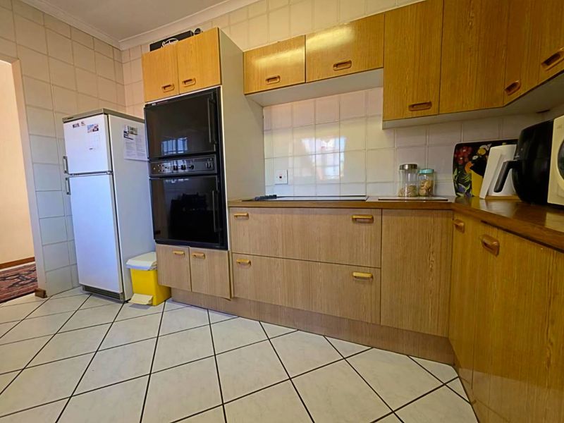 3 Bedroom Townhouse for Sale in New Redruth Alberton - Photo 4