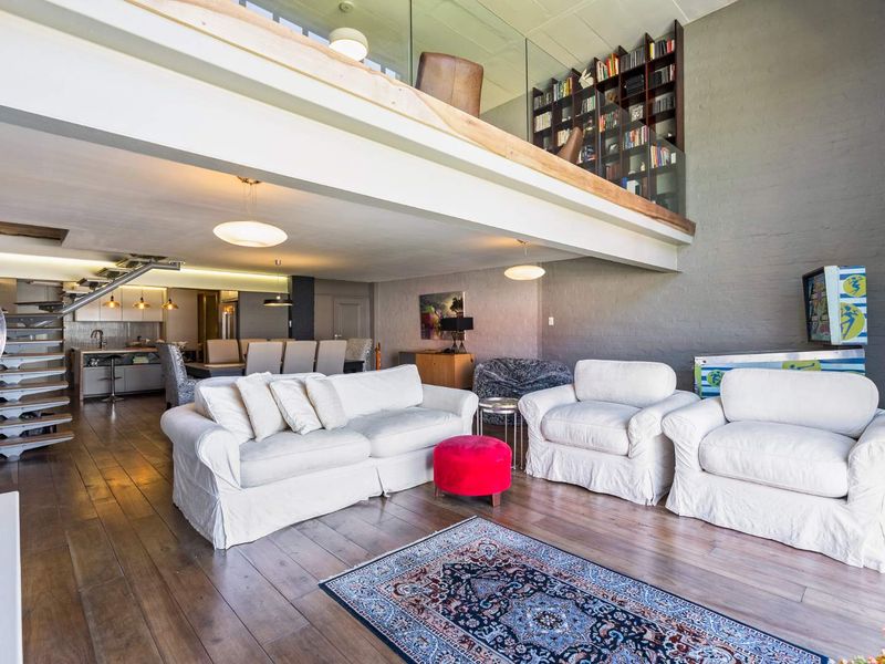 Exquisite Loft Living with Iconic Table Mountain Views - Photo 3