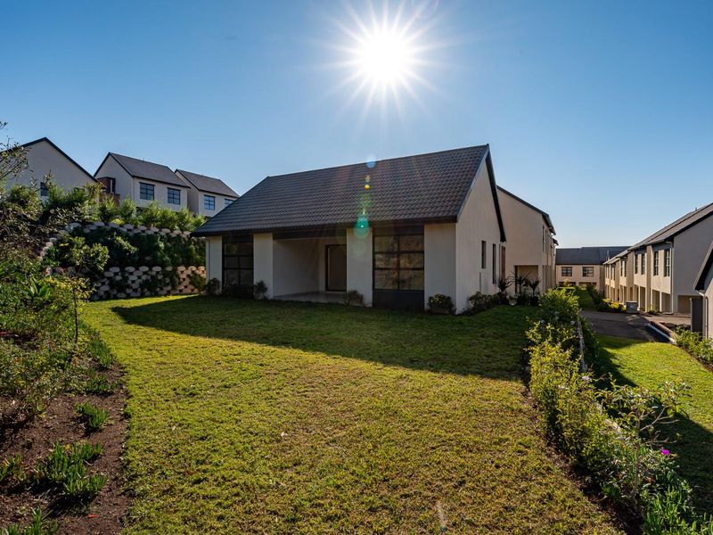 Kings Gate Estate 4 Bedroom Freestanding Home - Photo 2