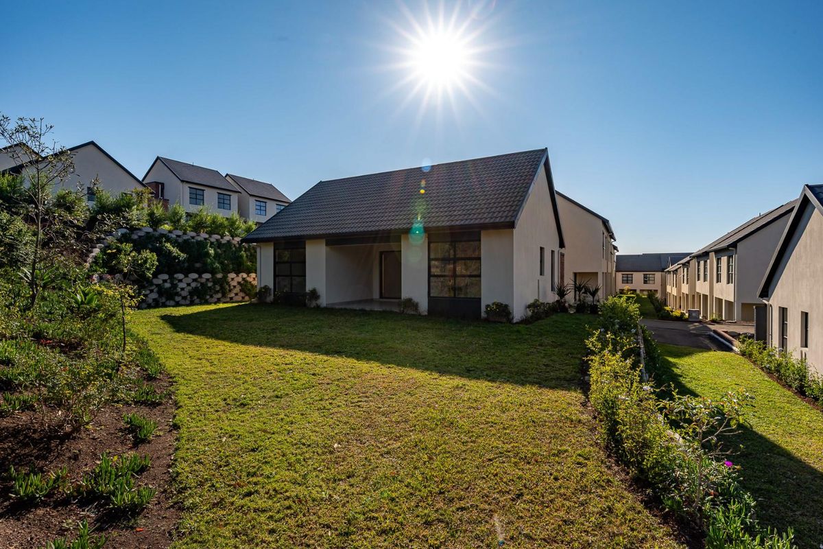 Kings Gate Estate 4 Bedroom Freestanding Home - Photo 2