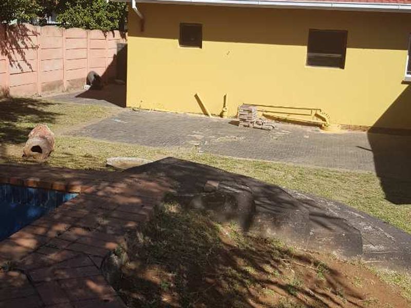 Spacious 3-Bedroom Home with Modern Flatlet – Perfect for Families - Photo 4