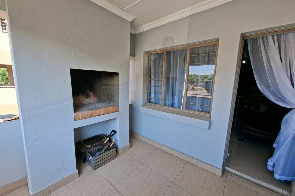 2 Bedroom Apartment For Sale - Photo 5