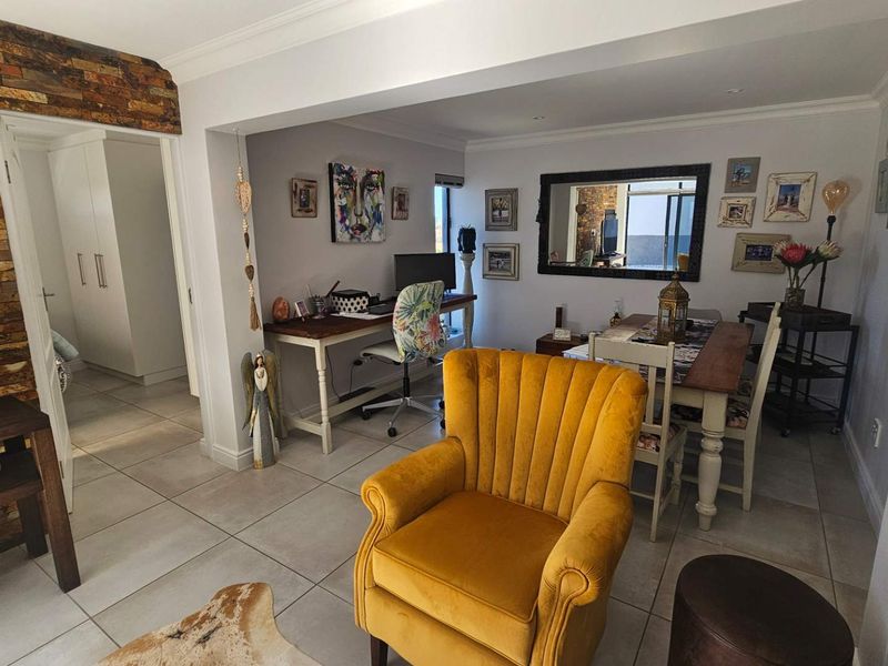 Spacious 2-bedroom haven: Perfect for retirees & holidaymakers - Photo 7
