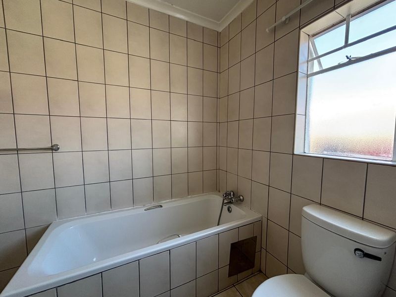2 Bedroom Unit for sale in Boksburg - Photo 10