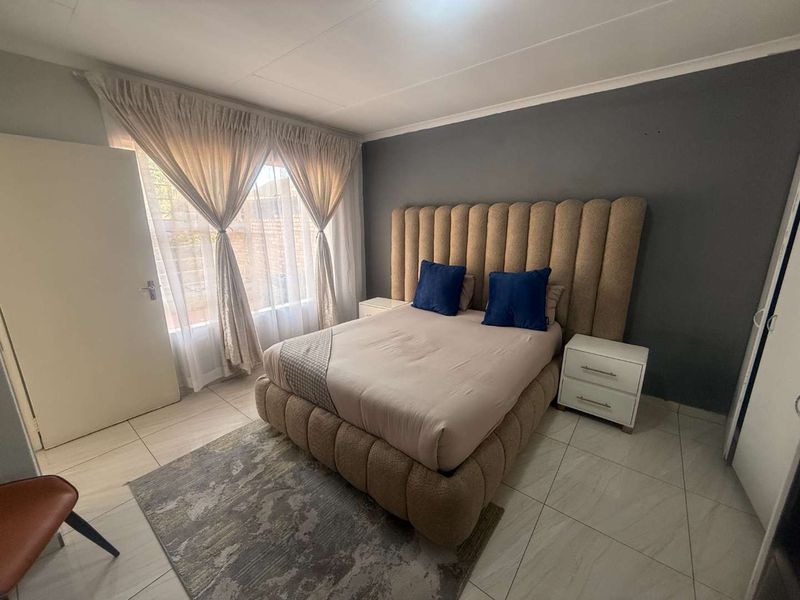 Elevated Living in the Heart of Glen Marais - Photo 5