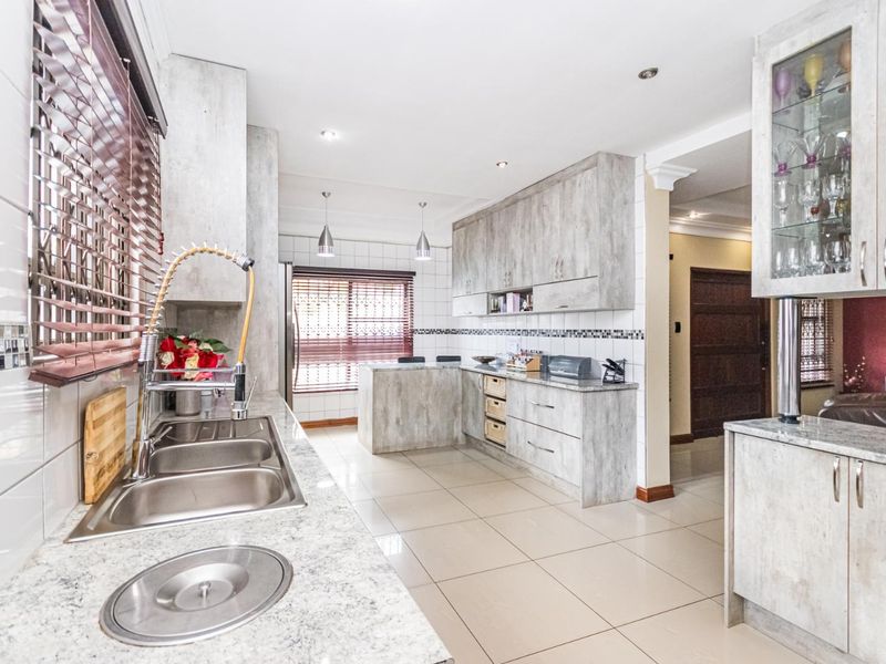 Your contemporary haven awaits - Photo 6