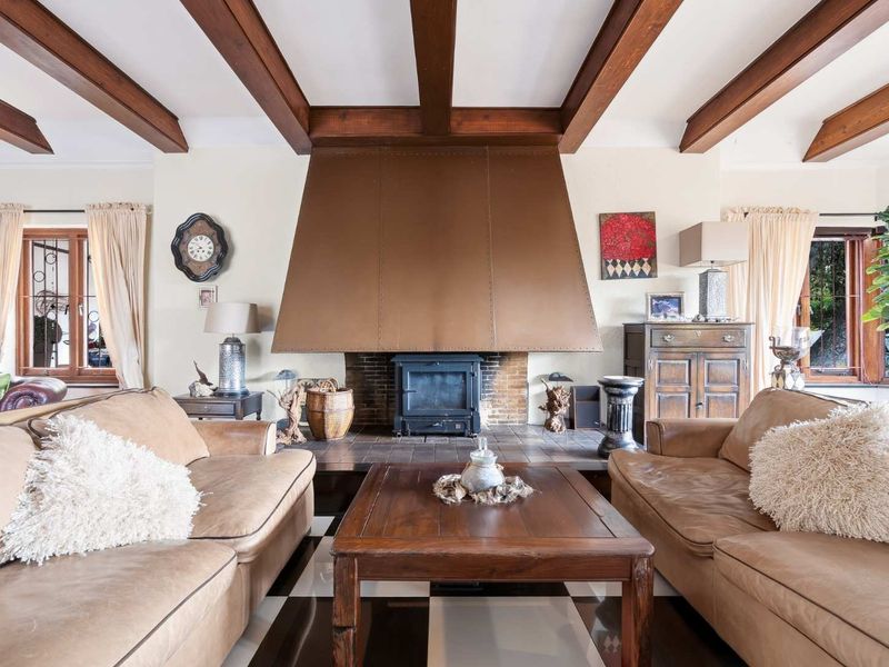 Where grand scale meets uncompromising security — a rare estate sanctuary defined by space, privacy, and timeless care - Photo 5