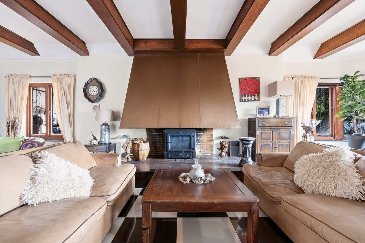 Where grand scale meets uncompromising security — a rare estate sanctuary defined by space, privacy, and timeless care - Photo 5