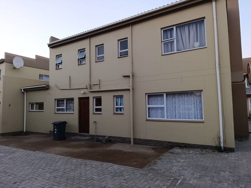 GOOD INVESTMENT FOR INVESTORS - TOWN HOUSE FOR SALE IN SWAKOPMUND - Photo 3