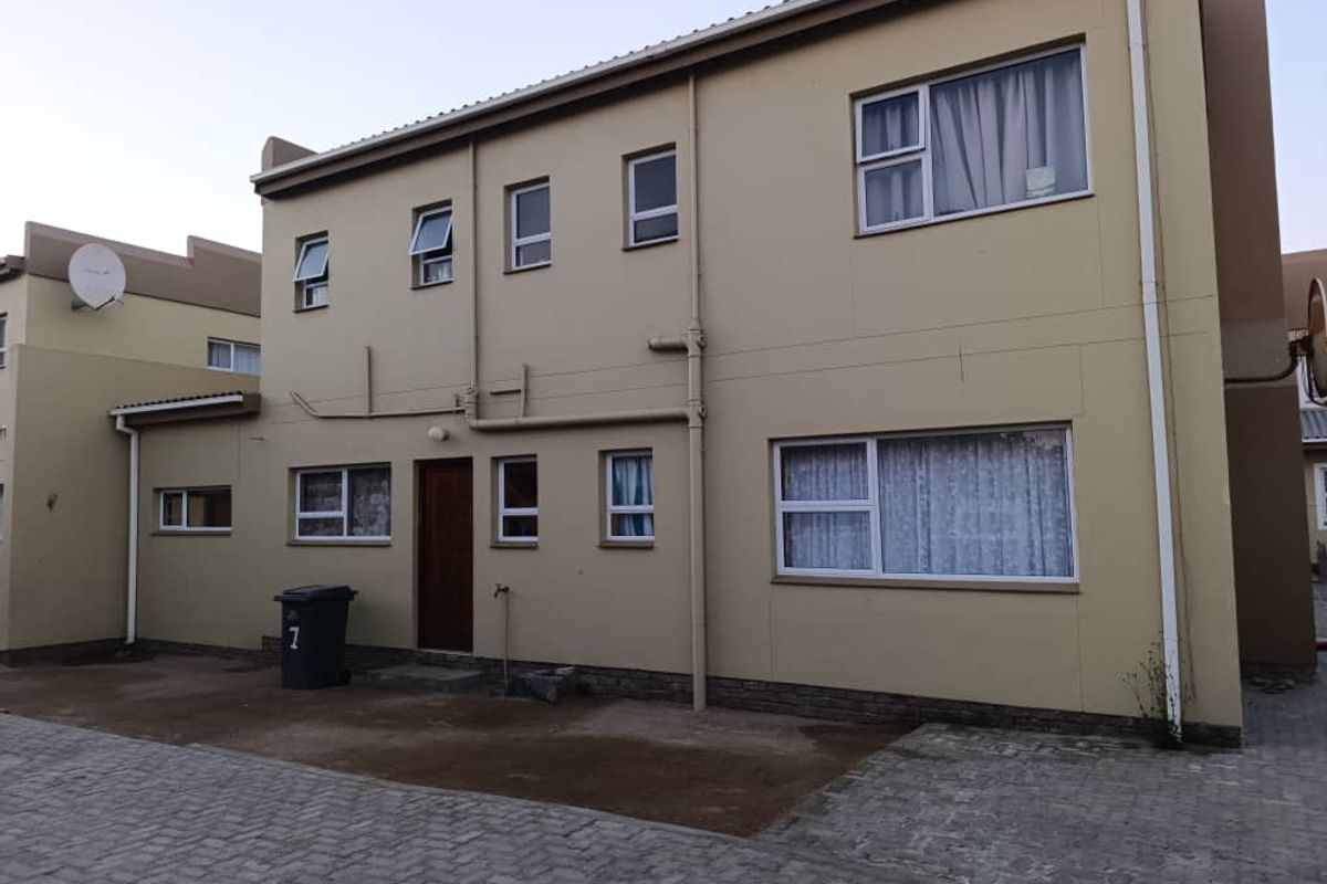 GOOD INVESTMENT FOR INVESTORS - TOWN HOUSE FOR SALE IN SWAKOPMUND - Photo 3
