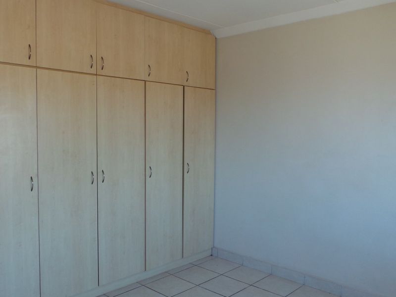 Block of Flats perfect for staff accommodation! - Photo 6