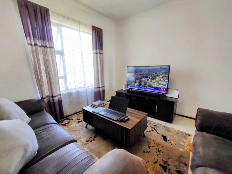 Modern 1st floor 1-Bedroom Unit in Prestigious Parklands Estate (Parkrand, Boksburg) - Photo 4