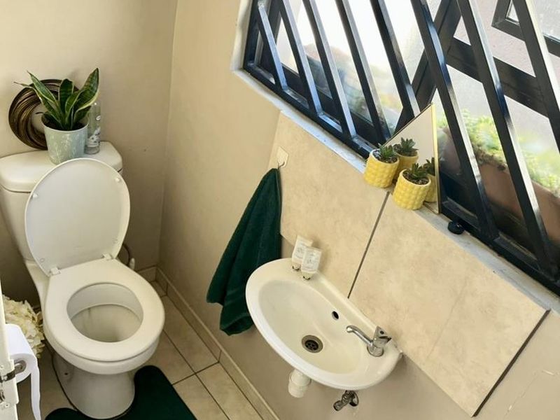 2 Bedrooms Townhouse For Sale in Rocky Crest - Photo 9