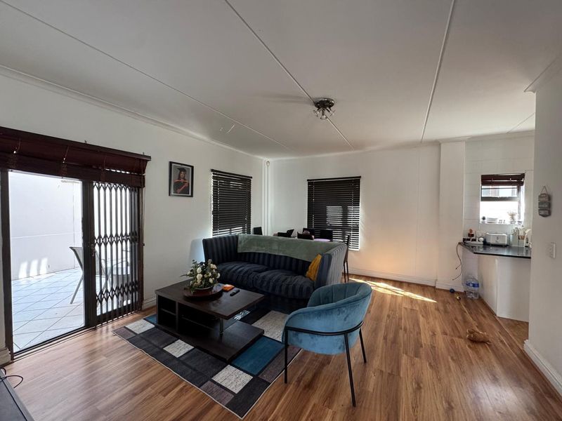 Exceptionally Neat Double-Storey Home in the Heart of Royal Ascot - Photo 2