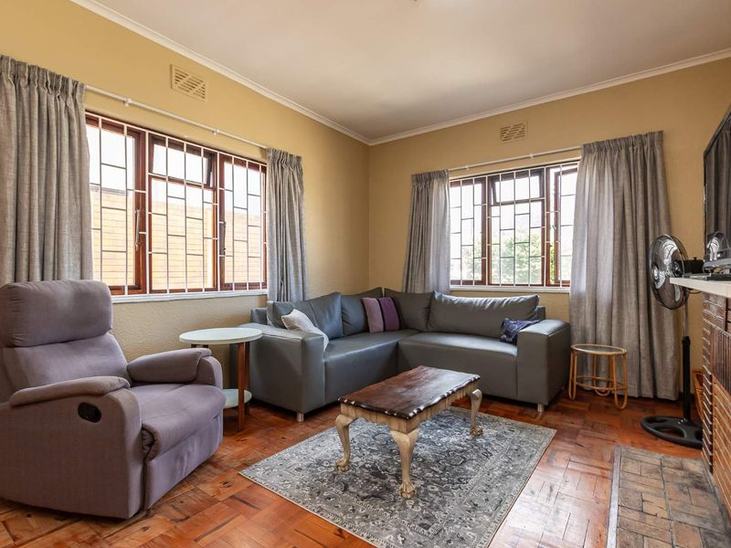 In the heart of Fish Hoek, we find a charming character-filled home - Photo 6