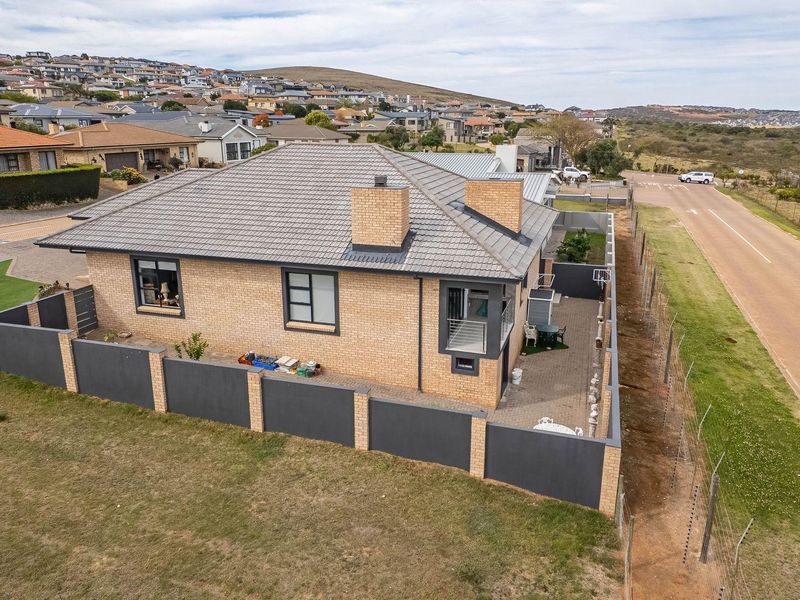 Live the lifestyle  -   Monte Christo's coastal elegance! - Photo 8