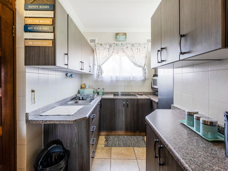 Fully furnished ground floor direct on the beach - Photo 8