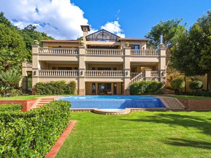 Prestigious 5-Bedroom Estate in Silver Oak Place, Waterkloof - Photo 6