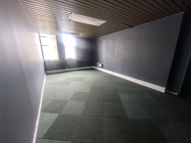 35m2 space available to let - Photo 9