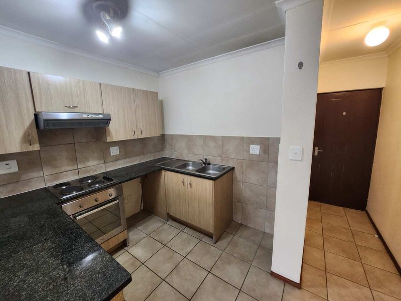 2 Bed 1 Bath First Floor Apartment for Rent - Photo 3