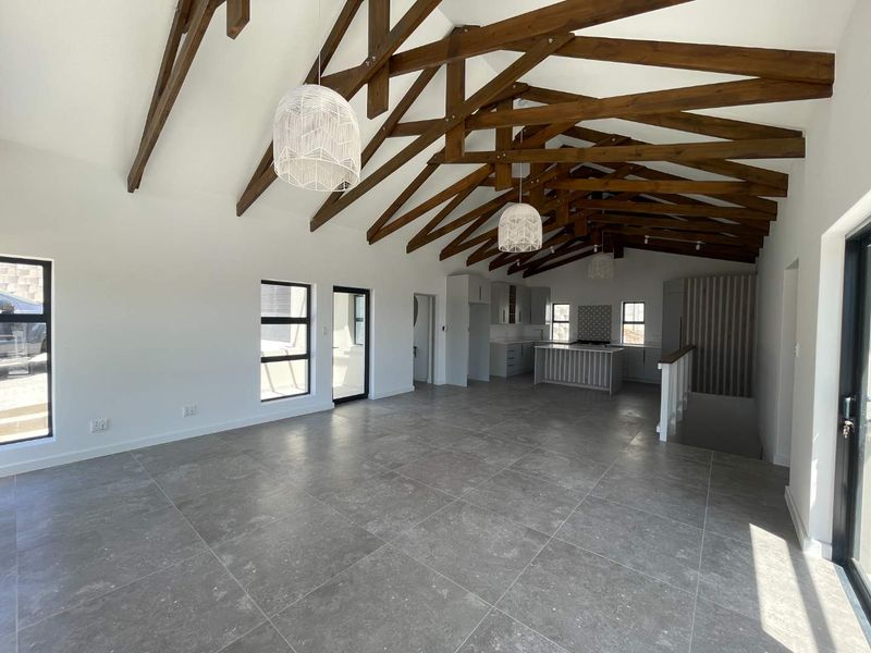 Discover Elegance: Your Dream Home Awaits! - Photo 4