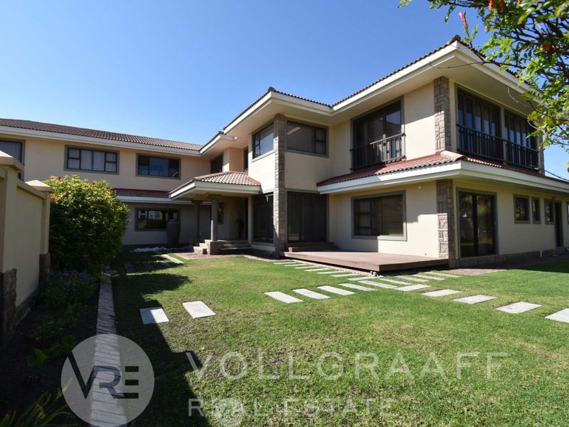 Exquisite coastal family home with heated indoor pool and lush garden – Vogelstrand, Swakopmund - Photo 2