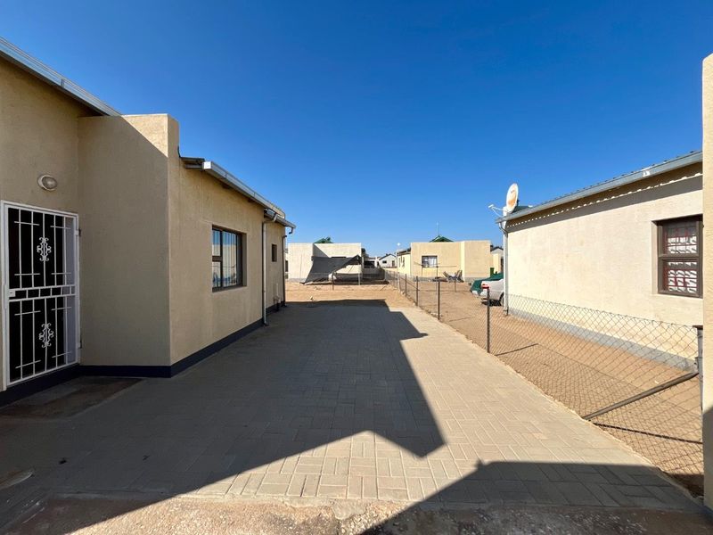 🏡 3 Bedroom House for Sale in Osona Village, Okahandja - Photo 3