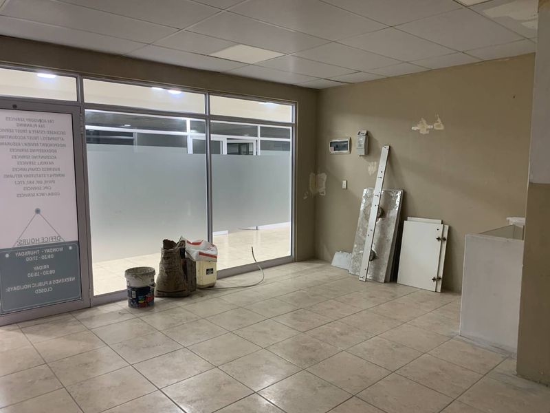 Lease Stylish Retail/Office Units with Glass Fronts & Tiled Floors - Photo 7