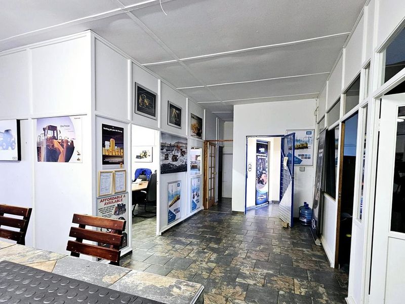 Warehouse for sale in Southern Industrial Area - Photo 4