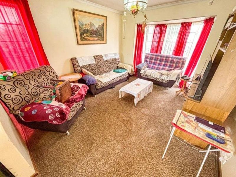 3 Bedroom House for Sale in Winchester Hills - Photo 6