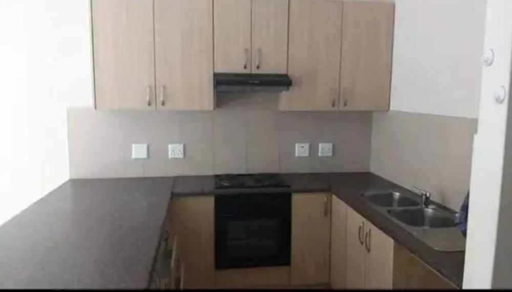 Kitchen with bis