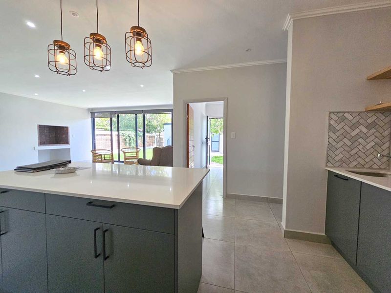 Upmarket family home with flatlet for sale in Stilbaai-Wes. - Photo 4