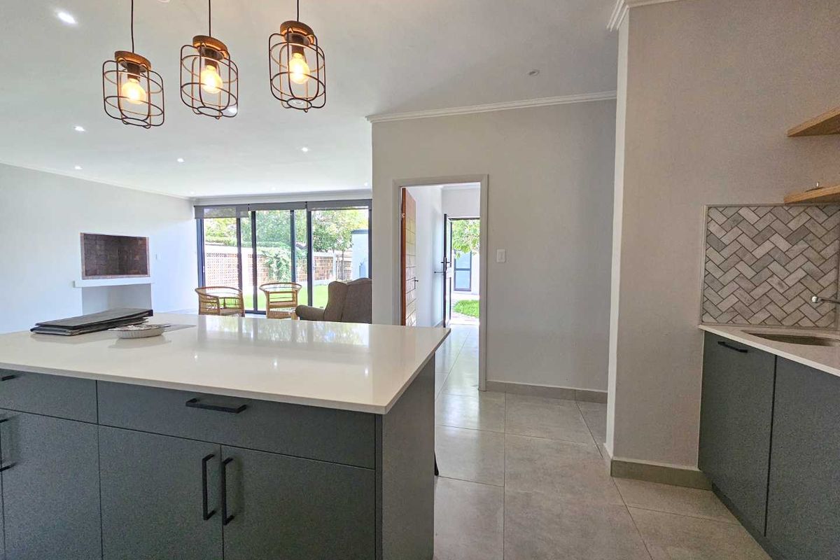 Upmarket family home with flatlet for sale in Stilbaai-Wes. - Photo 4
