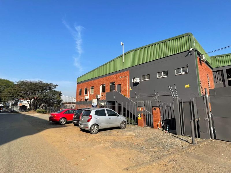 Premium 1,034m2 First Floor Commercial Space | Stanhope Place | Springfield Park - Photo 2