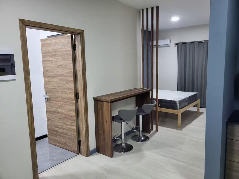 RS 5.8 MILLION | Turnkey Investment – Brand-New 1-Bedroom in Flic en Flac - Photo 2