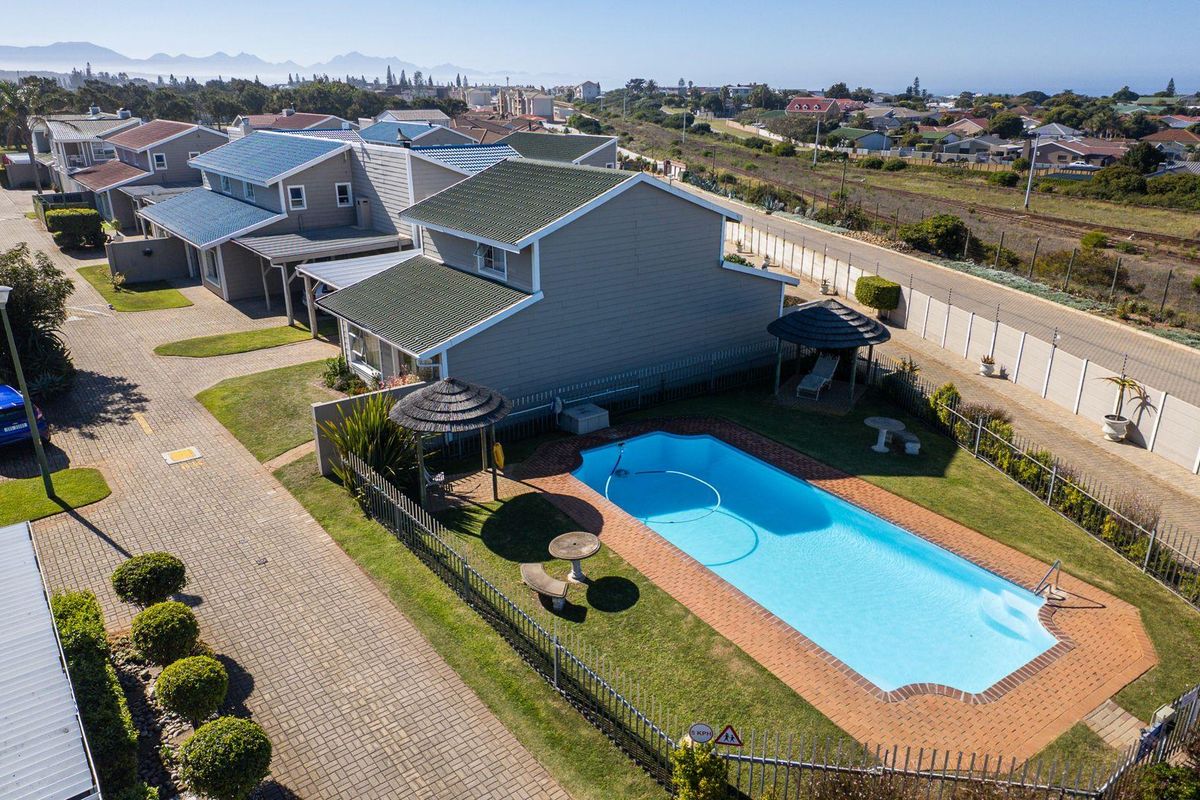 Exceptional Opportunity: Modern Home, Prime Spot - Photo 2