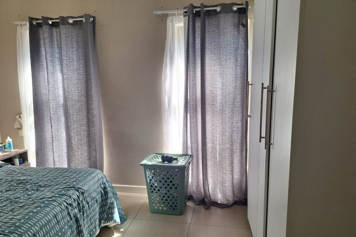 IDEAL NEW COUPLES OR INVESTORS - Photo 5