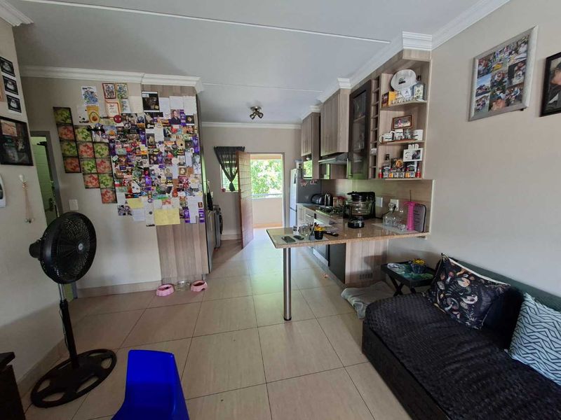 2 Bedroom Apartment For Sale - Photo 3