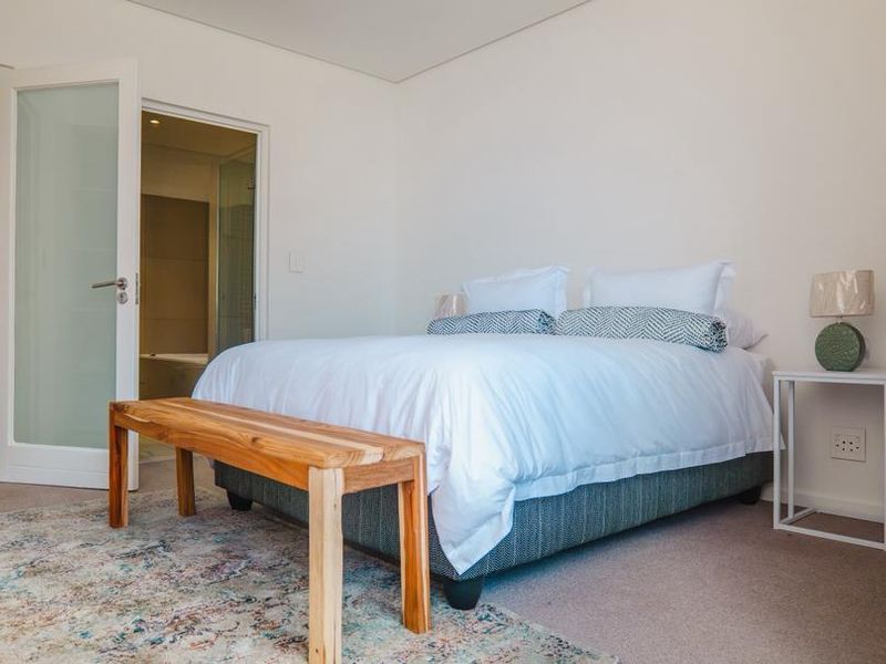 WELL SOUGHT AFTER FULY FURNISHED, APARTMENT TO RENT IN WINDHOEK CBD!! FREEDOM PLAZA!! AVAILABLE IMMEDIATELY!!! - Photo 7